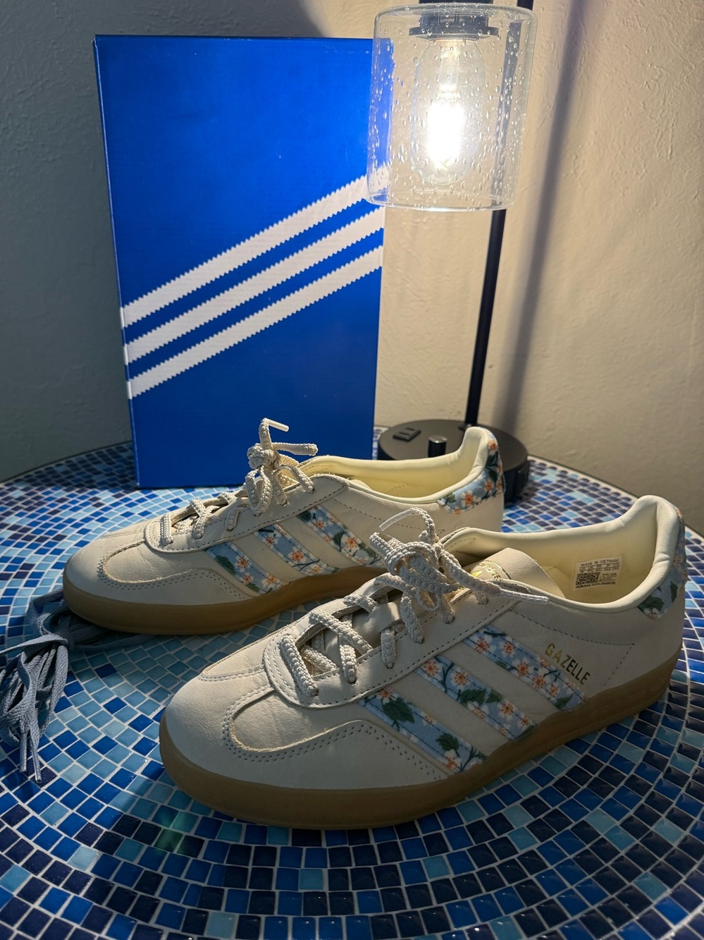 Adidas Women's size 9 Gazelle indoor sneakers